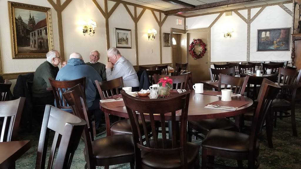 Polish Villa | restaurant | 2954 Union Rd, Buffalo, NY 14227, USA | 7166839460 OR +1 716-683-9460