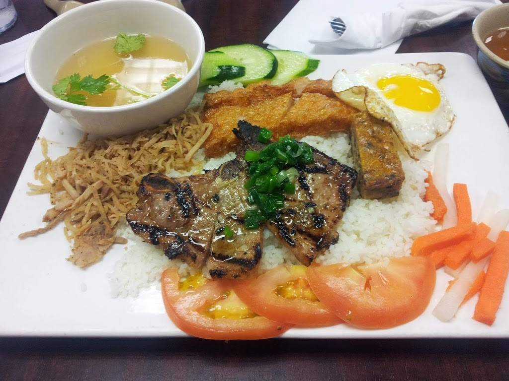 Mais Restaurant Authentic Vietnamese Cuisine | restaurant | 4812 Bryan St #100, Dallas, TX 75204, USA | 2148269887 OR +1 214-826-9887