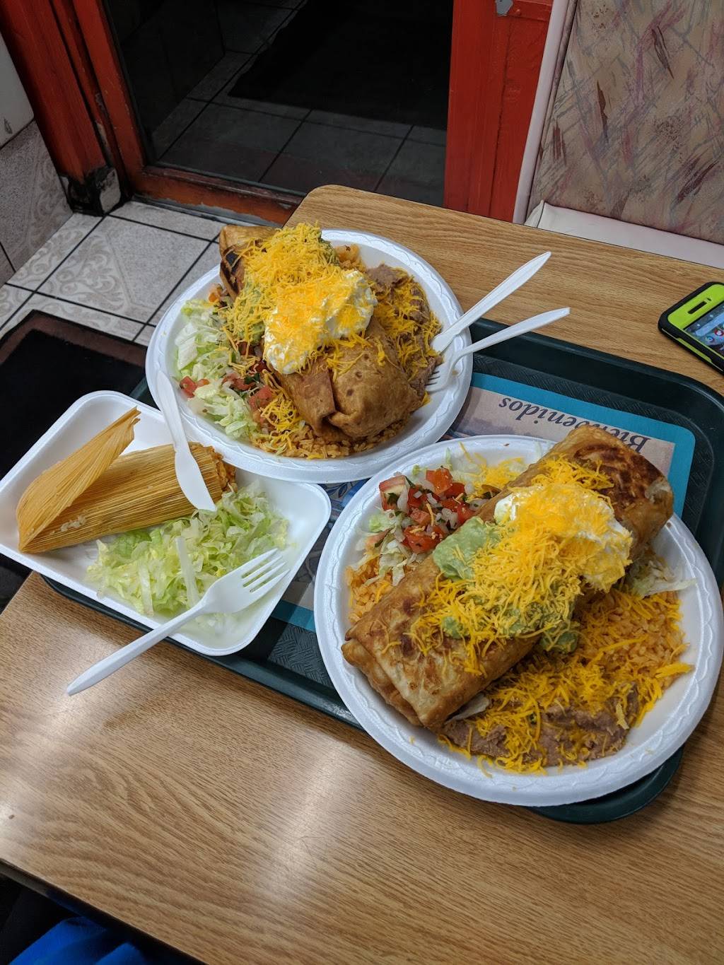 Julioberto’s Fresh Mexican Food | restaurant | 2750 E Thomas Rd, Phoenix, AZ 85016, USA | 6029529494 OR +1 602-952-9494