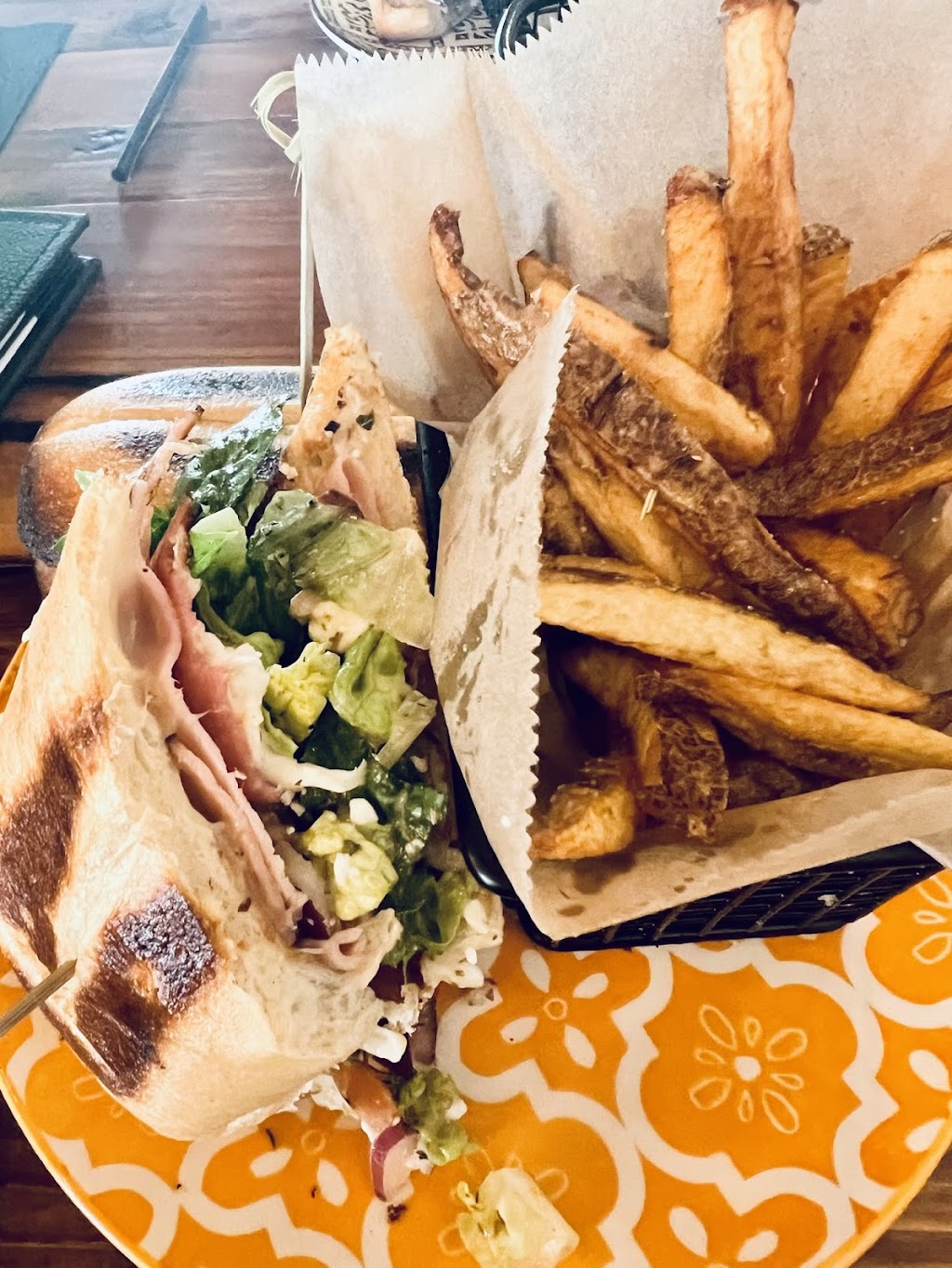 Lounge 93 | restaurant | 5401 Crosslake Pkwy SUITE 400, Woodway, TX 76712, USA | 2542309795 OR +1 254-230-9795