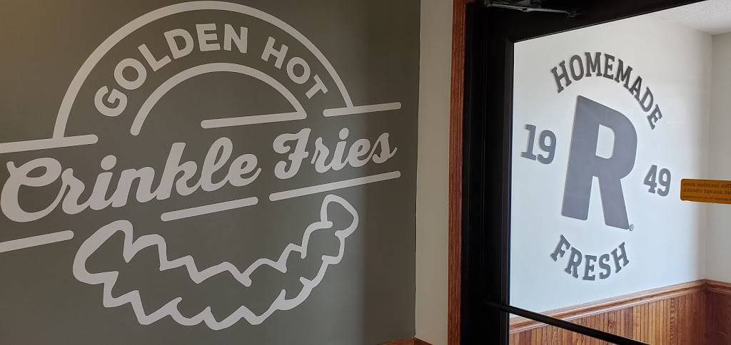 Runza Restaurant | restaurant | 2630 Industrial Drive, Fairbury, NE 68352, USA | 4027295248 OR +1 402-729-5248