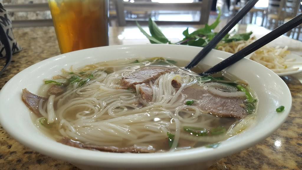 Pho Danh | restaurant | 11049 Farm to Market 1960 Rd W, Houston, TX 77065, USA | 2818904011 OR +1 281-890-4011