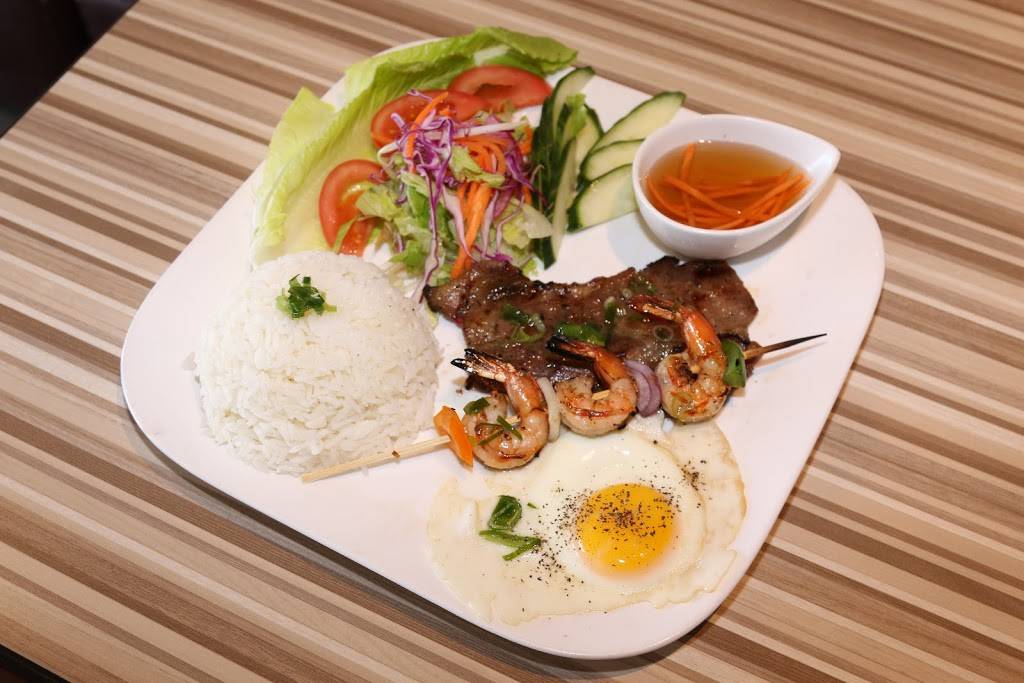 Pham Le Kitchen | restaurant | 1261 Stittsville Main St, Stittsville, ON K2S 2E4, Canada | 6134351018 OR +1 613-435-1018