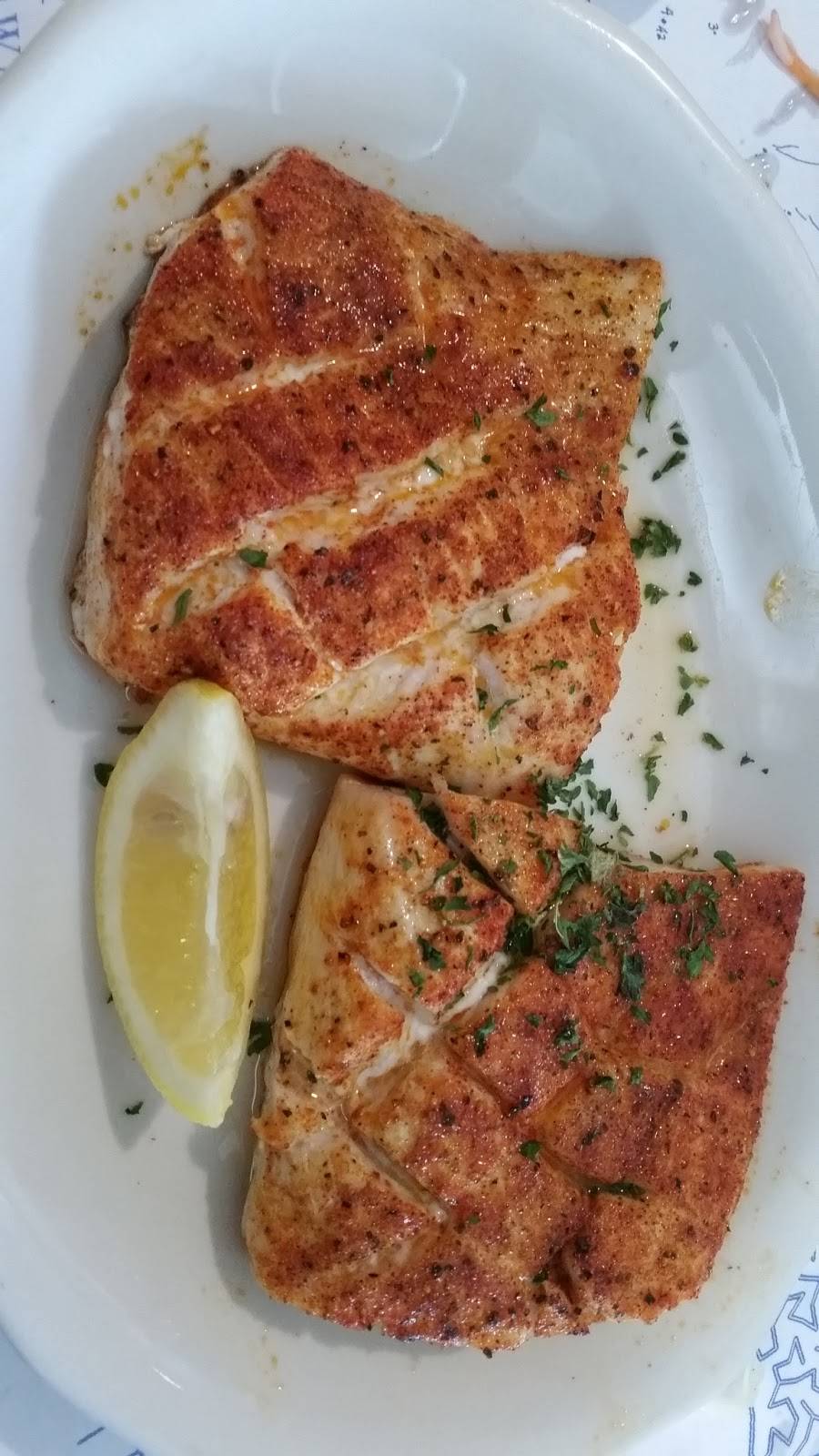 Cedar River Seafood | restaurant | 4010, 8609 US-441, Leesburg, FL 34788, USA | 3527283377 OR +1 352-728-3377