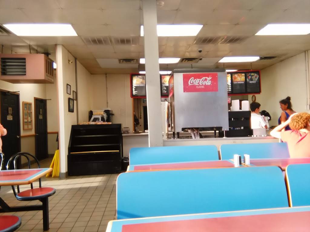 Meltons Restaurant | restaurant | 1000 W Broad St, Elizabethtown, NC 28337, USA | 9108624116 OR +1 910-862-4116