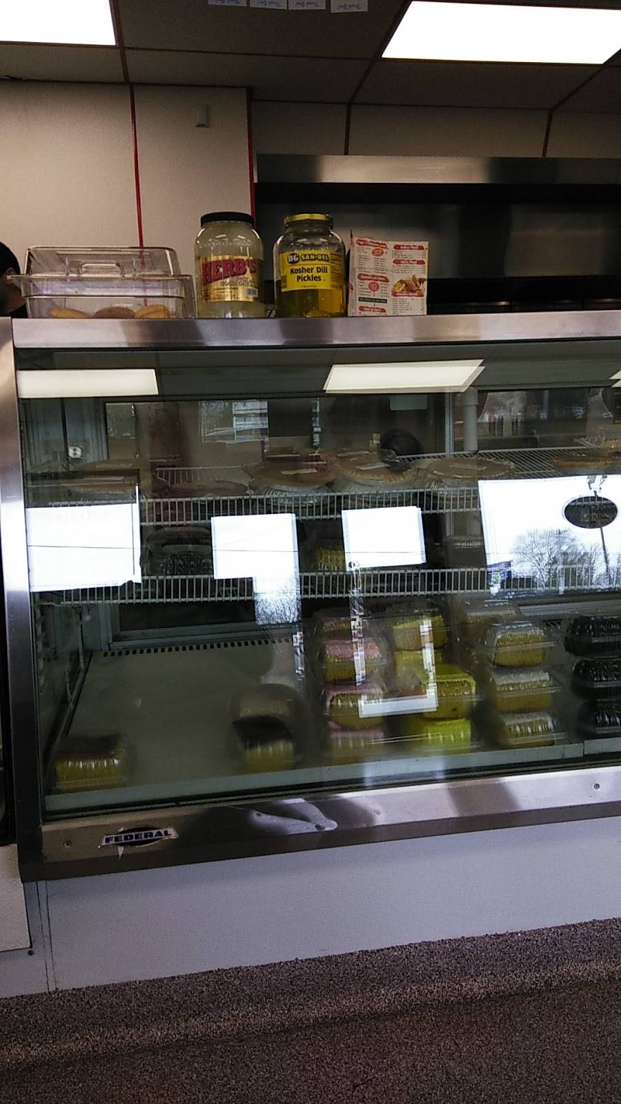 Hip Hop Fish & Chicken | restaurant | 7600 Old Branch Ave, Clinton, MD 20735, USA | 3018686666 OR +1 301-868-6666