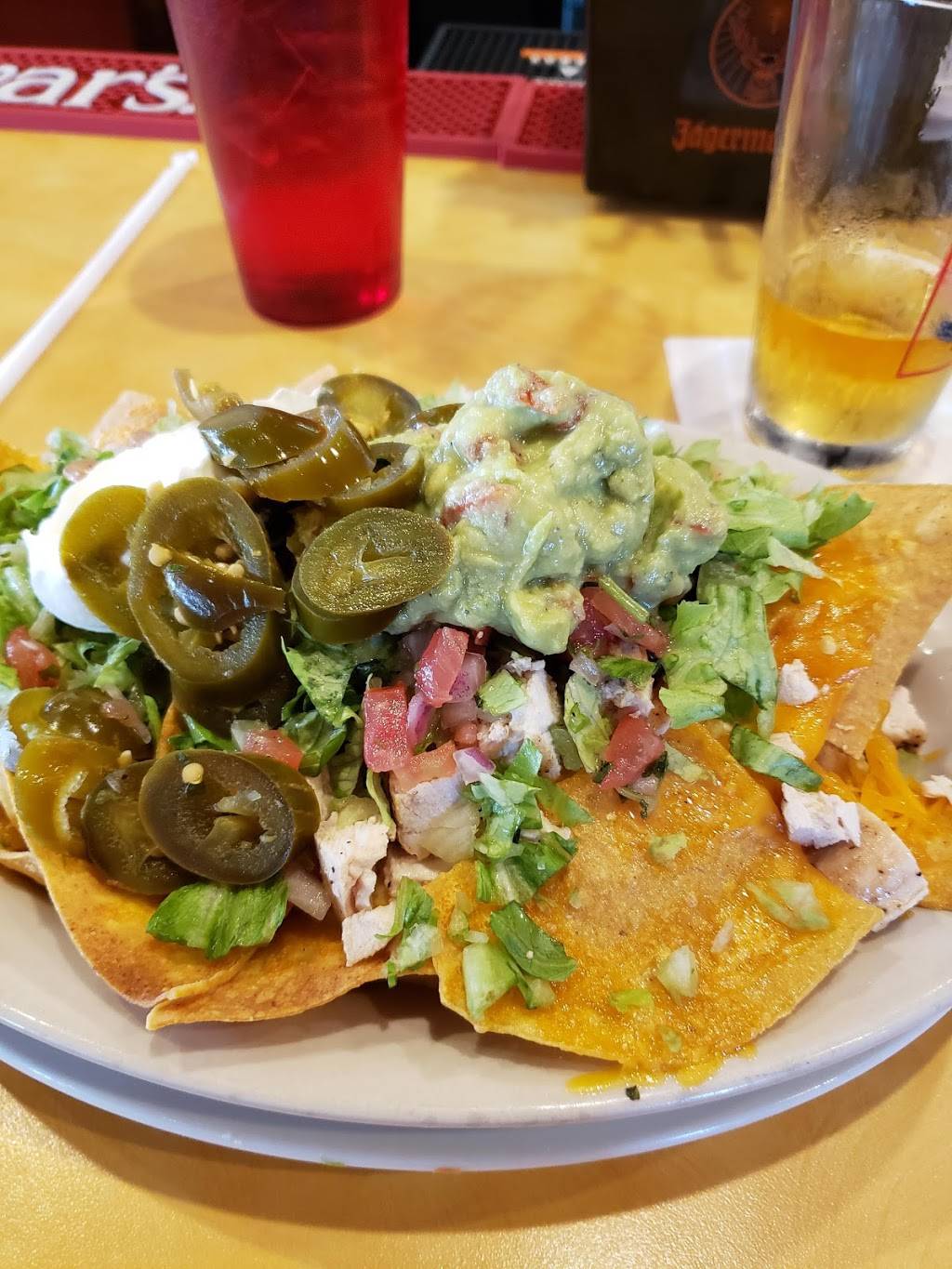 Luckys Burger & Brew Brookhaven | restaurant | 305 Brookhaven Ave #1250, Brookhaven, GA 30319, USA | 6787051713 OR +1 678-705-1713