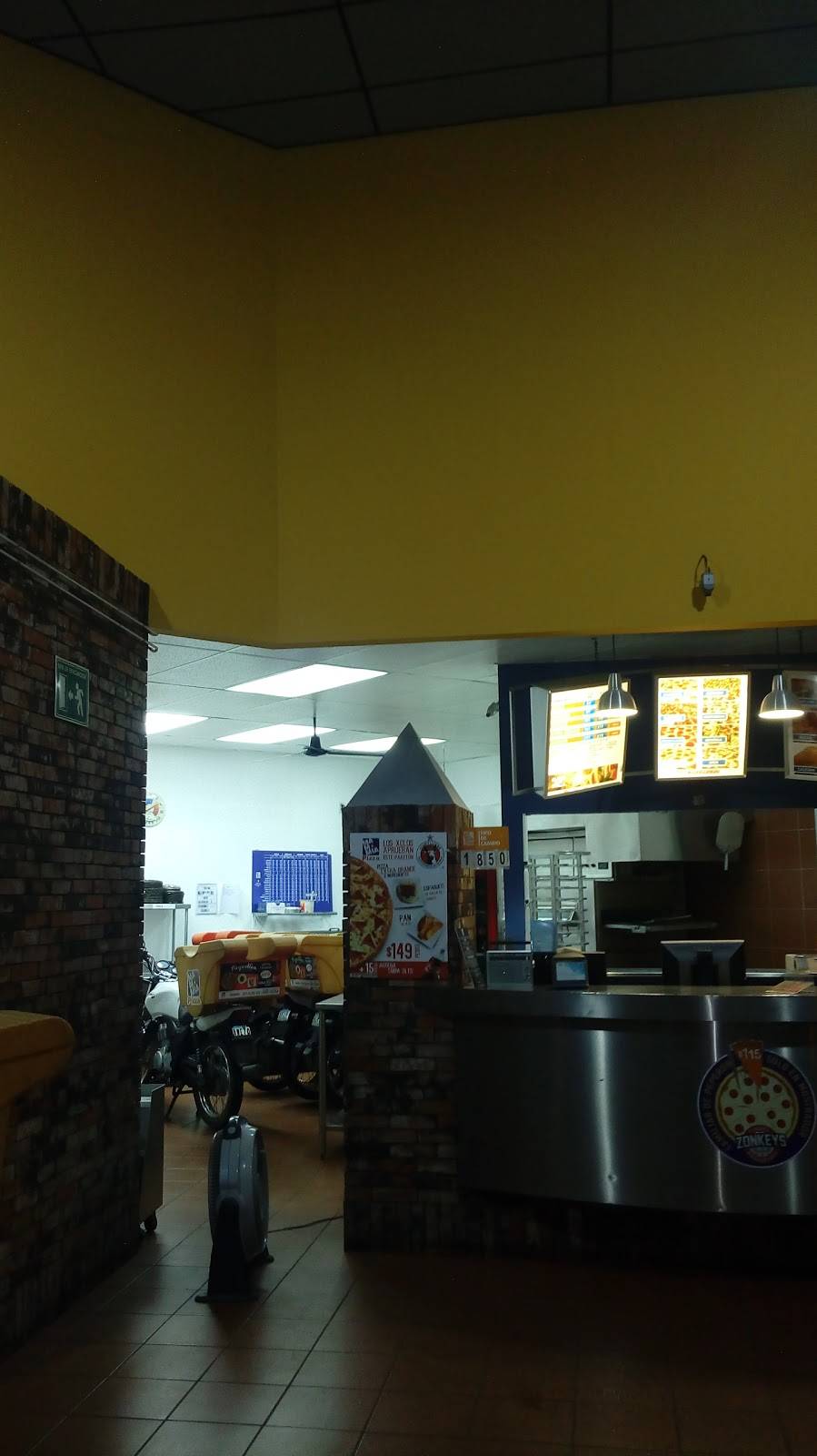 MAMAMIA Pizza Suc. Rosarito | restaurant | Plaza Giramar, Blvd. Benito Juárez 5075, Hacienda Floresta del Mar, 22710 Rosarito, B.C., Mexico | 016616123020 OR +52 661 612 3020