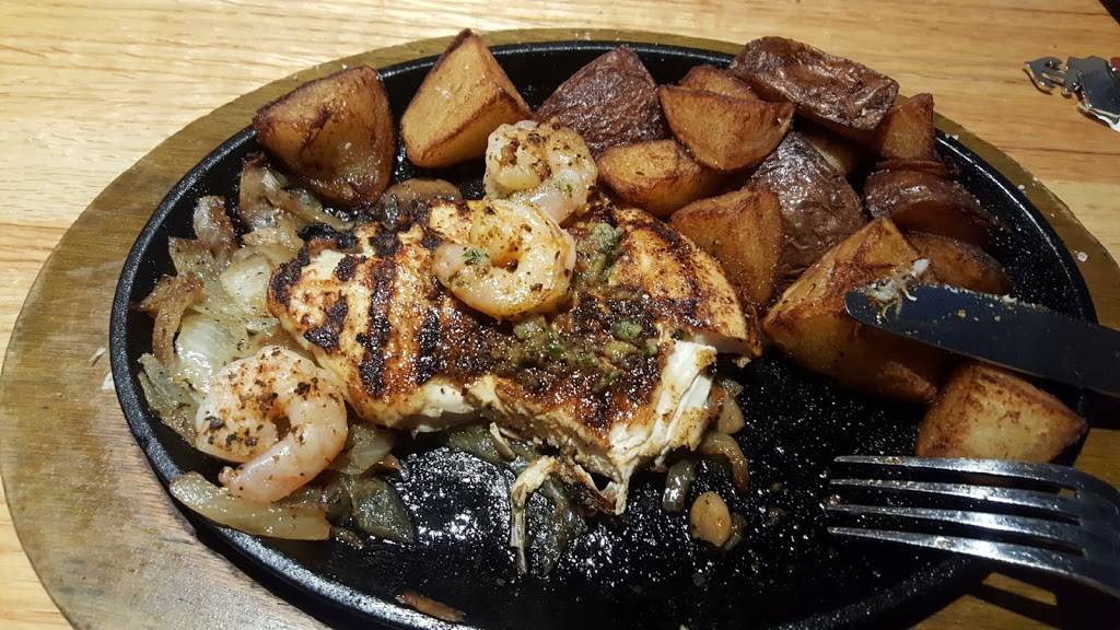 Applebees Grill + Bar | restaurant | 673 Gravois Bluffs Blvd, Fenton, MO 63026, USA | 6363051735 OR +1 636-305-1735