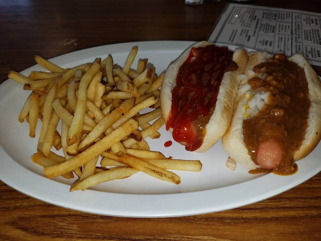 Louies Texas Red Hots | restaurant | 2350 Delaware Ave, Buffalo, NY 14213, USA | 7168776618 OR +1 716-877-6618