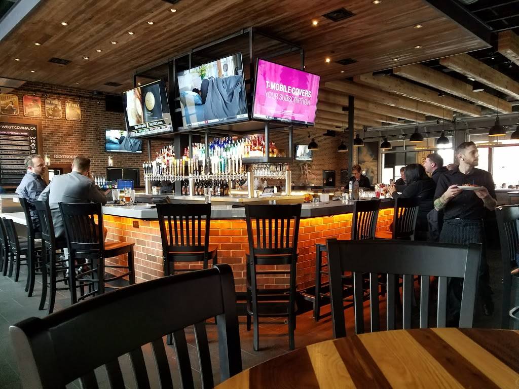 BJs Restaurant & Brewhouse | restaurant | 1861 Carl D. Silver Parkway, Fredericksburg, VA 22401, USA | 5407364710 OR +1 540-736-4710