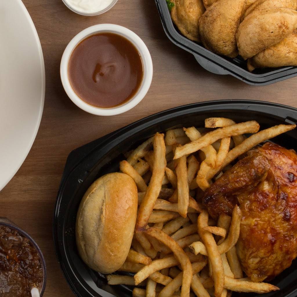 Swiss Chalet | restaurant | 397 Bayfield St, Barrie, ON L4M 3C5, Canada | 7057375272 OR +1 705-737-5272