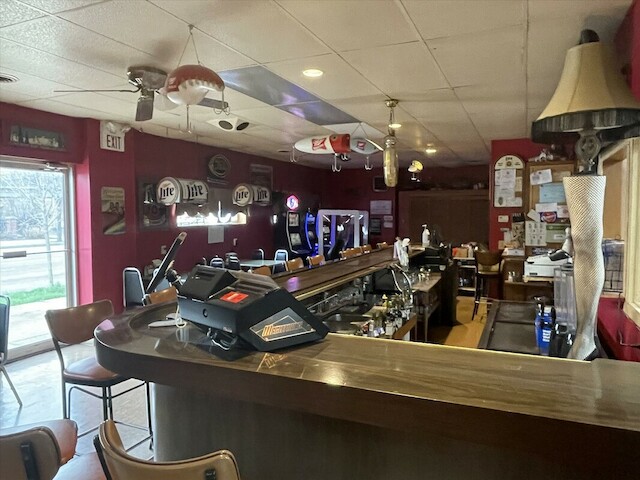 Dettores Town Lanes, Inc. | restaurant | 714 Columbus St, Ottawa, IL 61350, USA | 8154330033 OR +1 815-433-0033