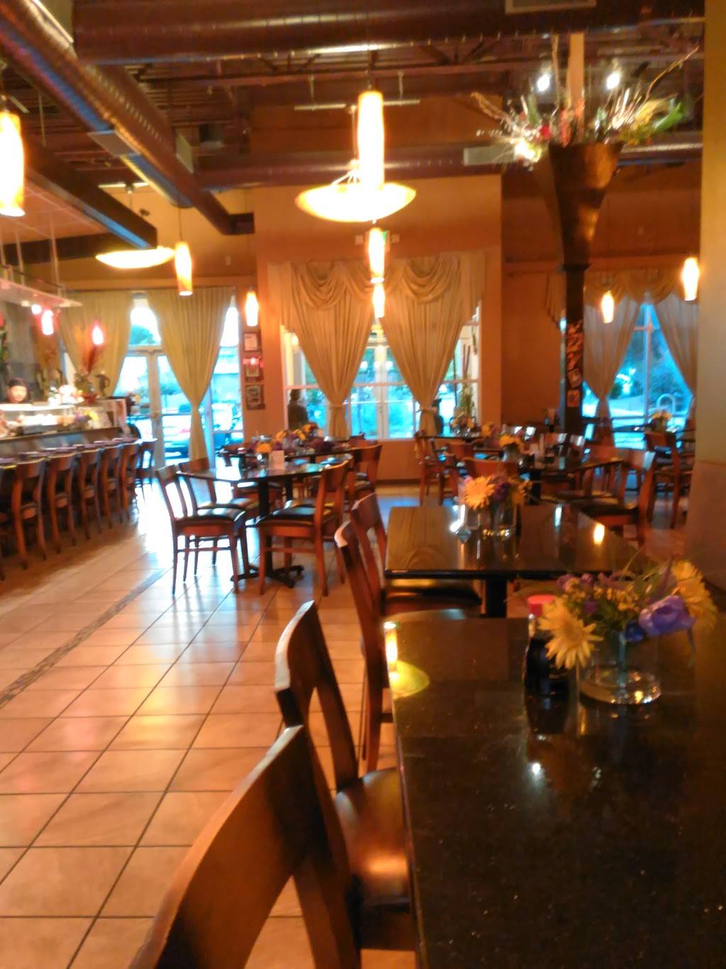 East Moon | restaurant | 2144 Main St, Longmont, CO 80501, USA | 3036848383 OR +1 303-684-8383