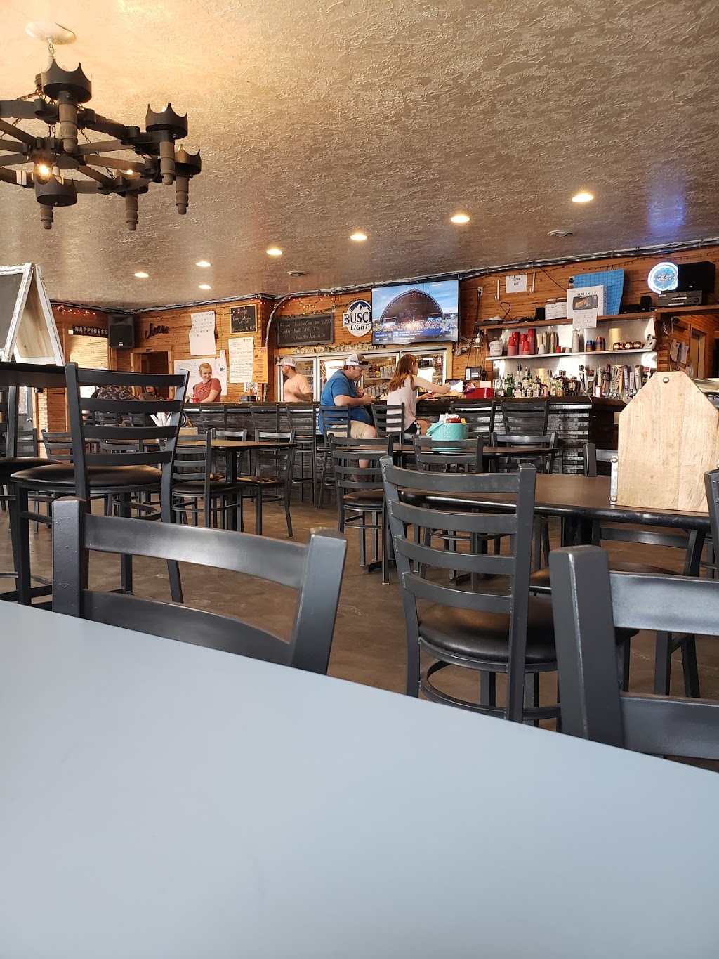 Lake Traverse Resort | restaurant | 11854 Lake Rd, Browns Valley, MN 56219, USA | 6056942777 OR +1 605-694-2777