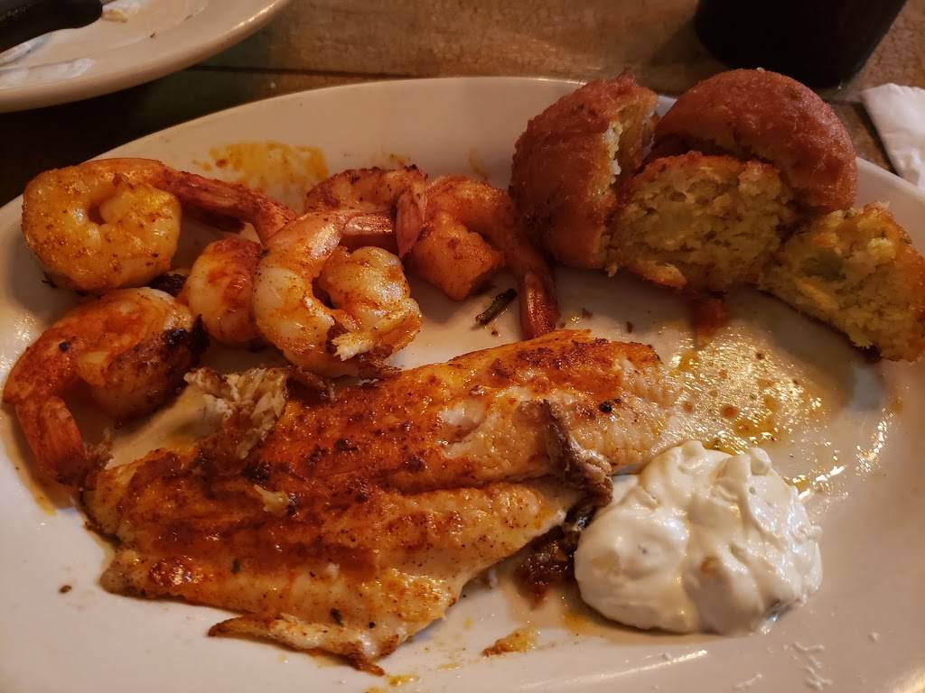 Adams Catfish House | restaurant | 8523 LA-23, Belle Chasse, LA 70037, USA | 5043920541 OR +1 504-392-0541