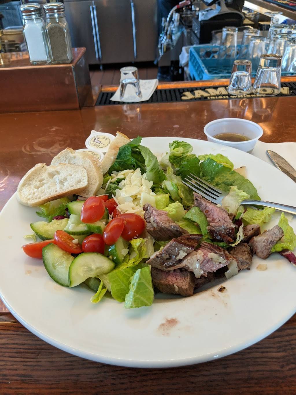 Hurleys à YUL | restaurant | 975 boul. Roméo-Vachon N, Dorval, QC H4Y 1H1, Canada | 5146362094 OR +1 514-636-2094