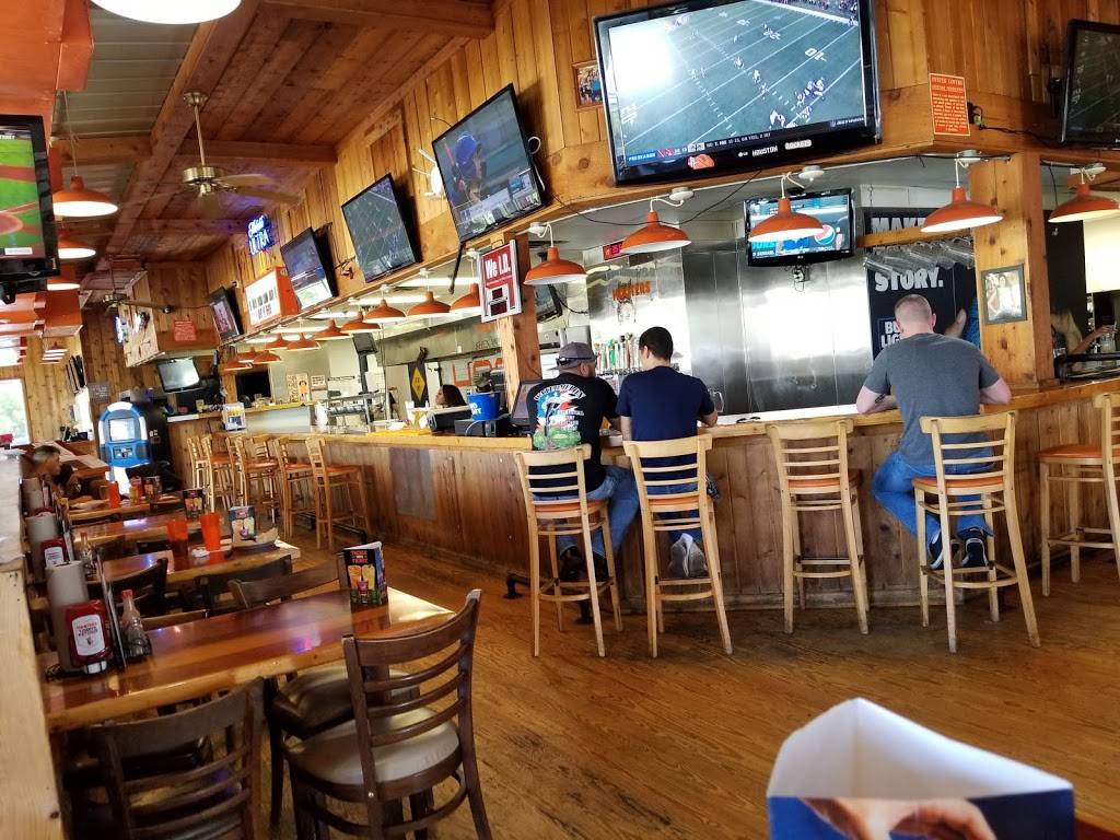 Hooters | restaurant | 19053 I-45, Conroe, TX 77385, USA | 9363219466 OR +1 936-321-9466