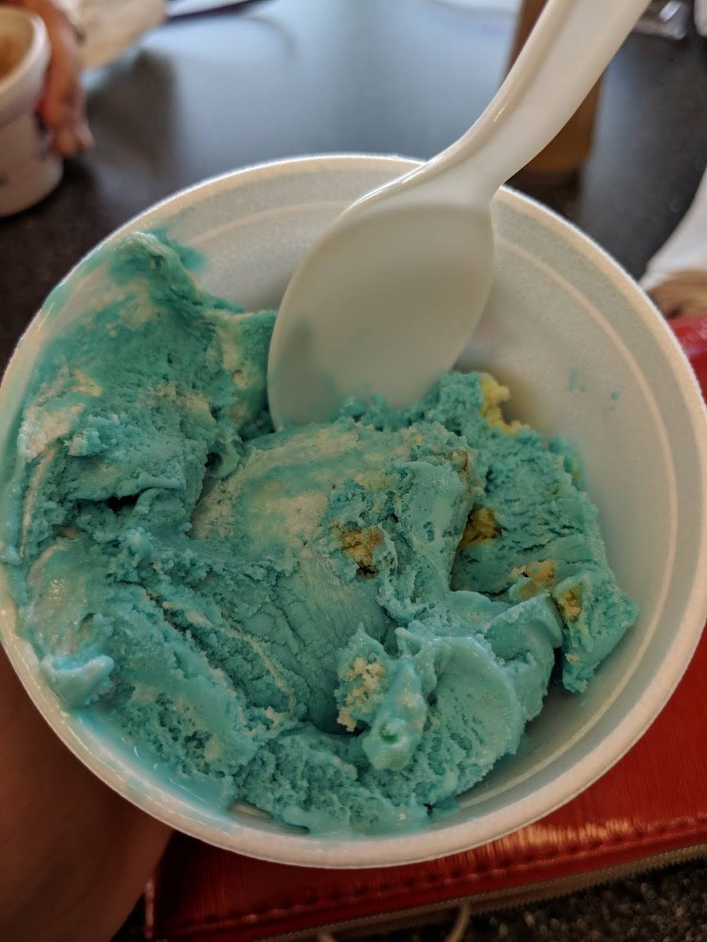 Braums Ice Cream & Burger Restaurant | restaurant | 720 E Pleasant Run Rd, DeSoto, TX 75115, USA | 9722233150 OR +1 972-223-3150