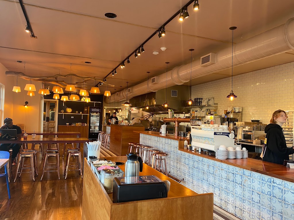 District Donuts Sliders Brew | restaurant | 1121 N Jefferson St, Jackson, MS 39202, USA | 6013453081 OR +1 601-345-3081