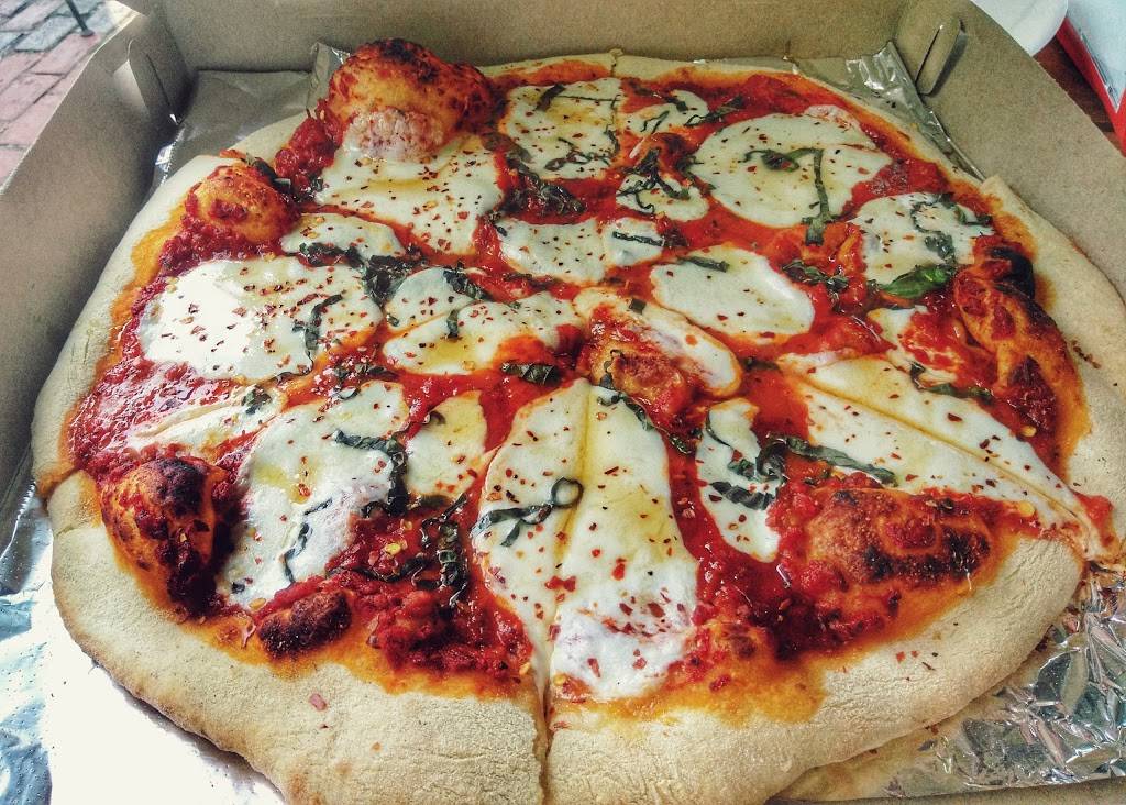 Shafers Market & Deli | cafe | 54 College St, Middlebury, VT 05753, USA | 8023886408 OR +1 802-388-6408