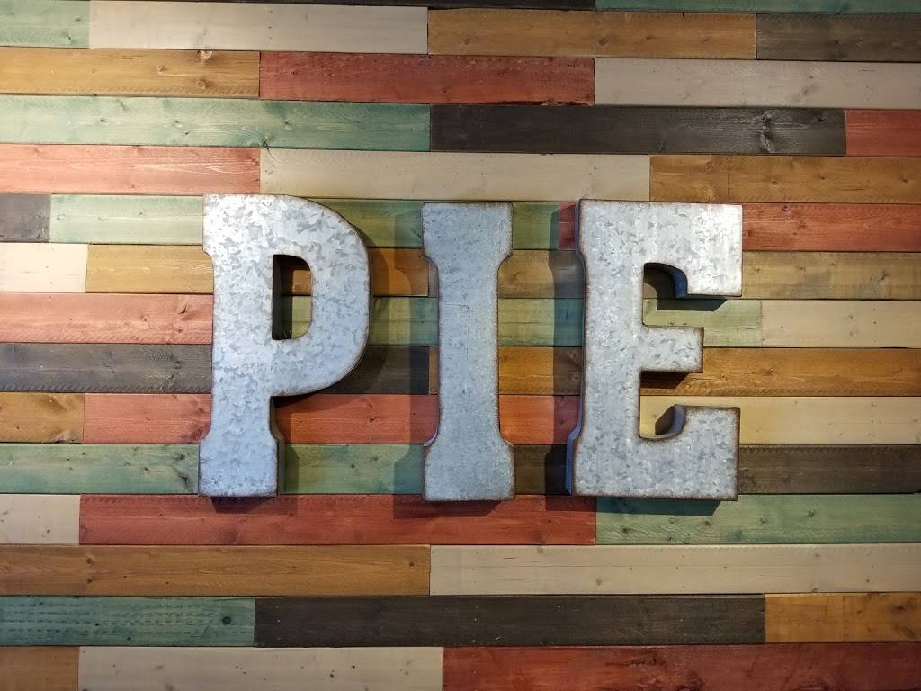 Burtons Cafe | restaurant | 13427 Ewing Rd, Whittington, IL 62897, USA | 6186292515 OR +1 618-629-2515