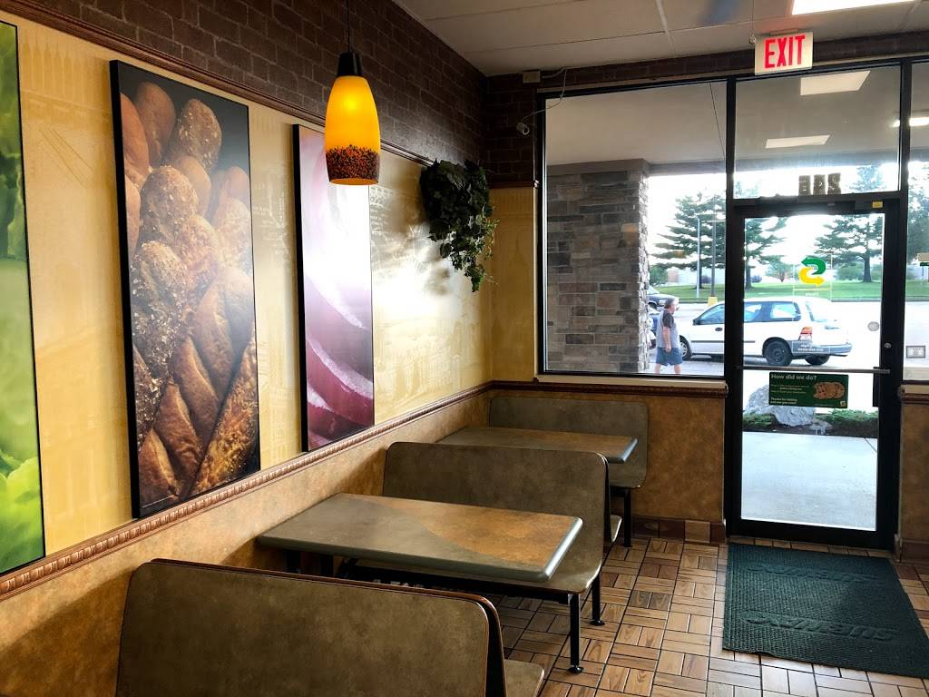 Subway | restaurant | 246 S Silver Springs Rd, Cape Girardeau, MO 63703, USA | 5733390440 OR +1 573-339-0440