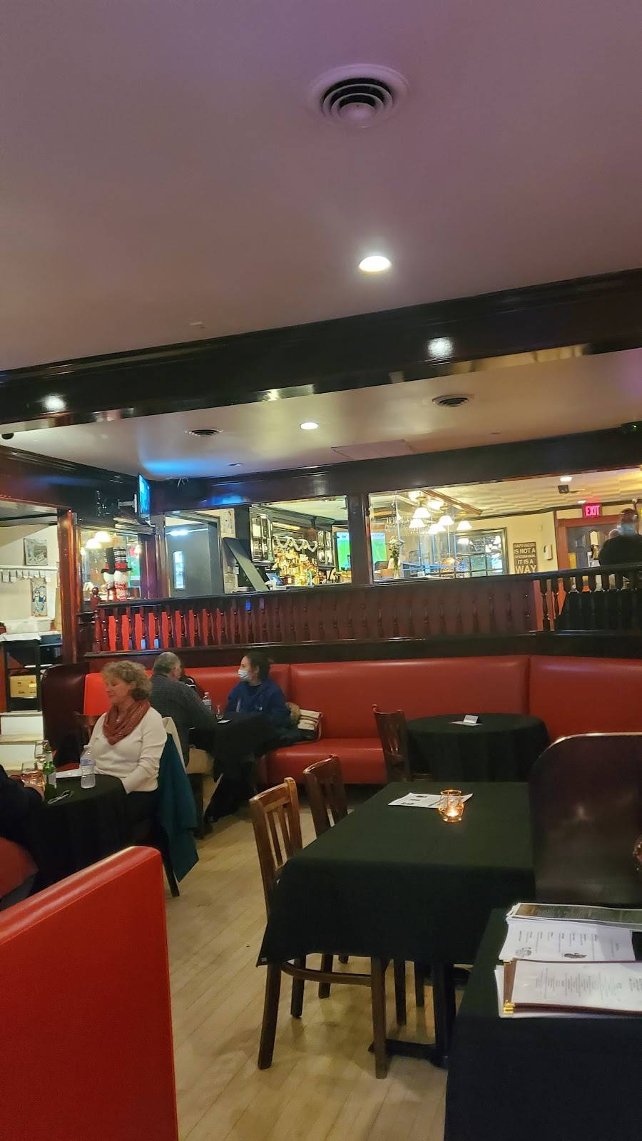 Belltown Tavern | restaurant | 26 E High St, East Hampton, CT 06424, USA | 8604676932 OR +1 860-467-6932