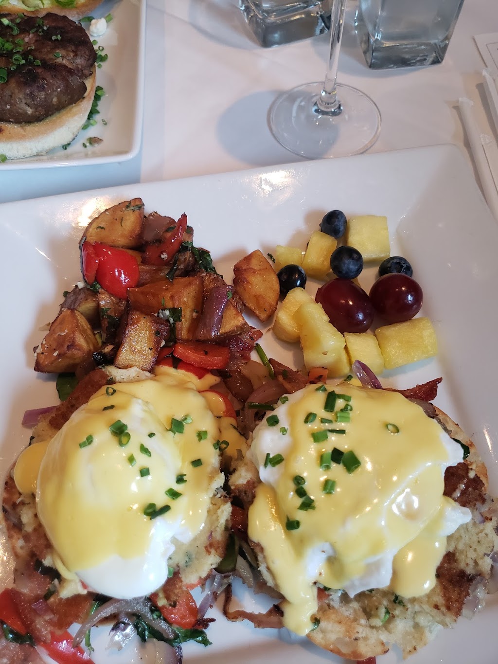 Basils Restaurant & Tapas Bar | meal takeaway | 2985 Grandview Ave NE, Atlanta, GA 30305, USA | 4042339755 OR +1 404-233-9755