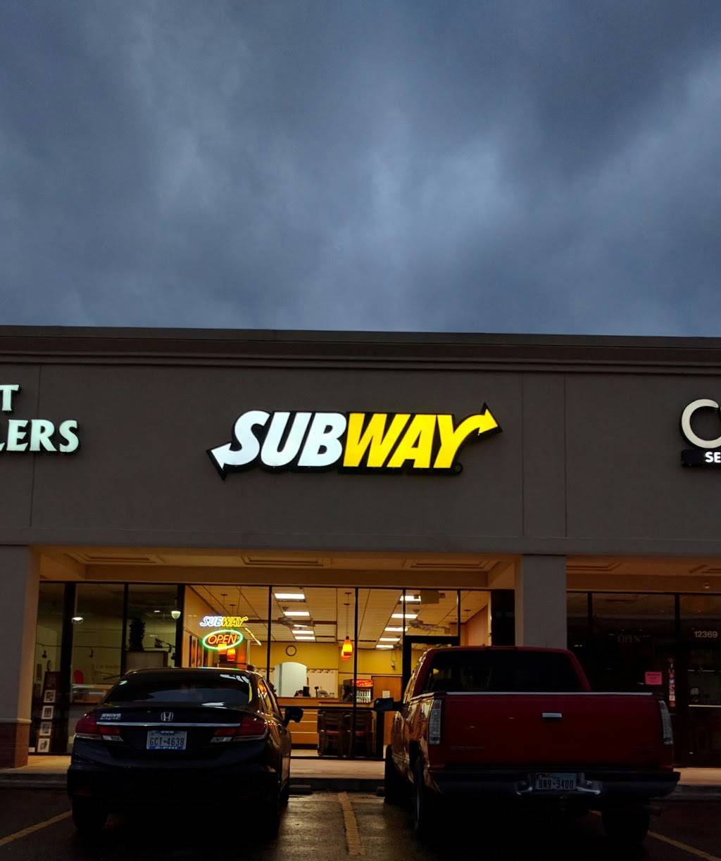 Subway Restaurants | restaurant | 12365 Kingsride Ln, Houston, TX 77024, USA | 7134612160 OR +1 713-461-2160