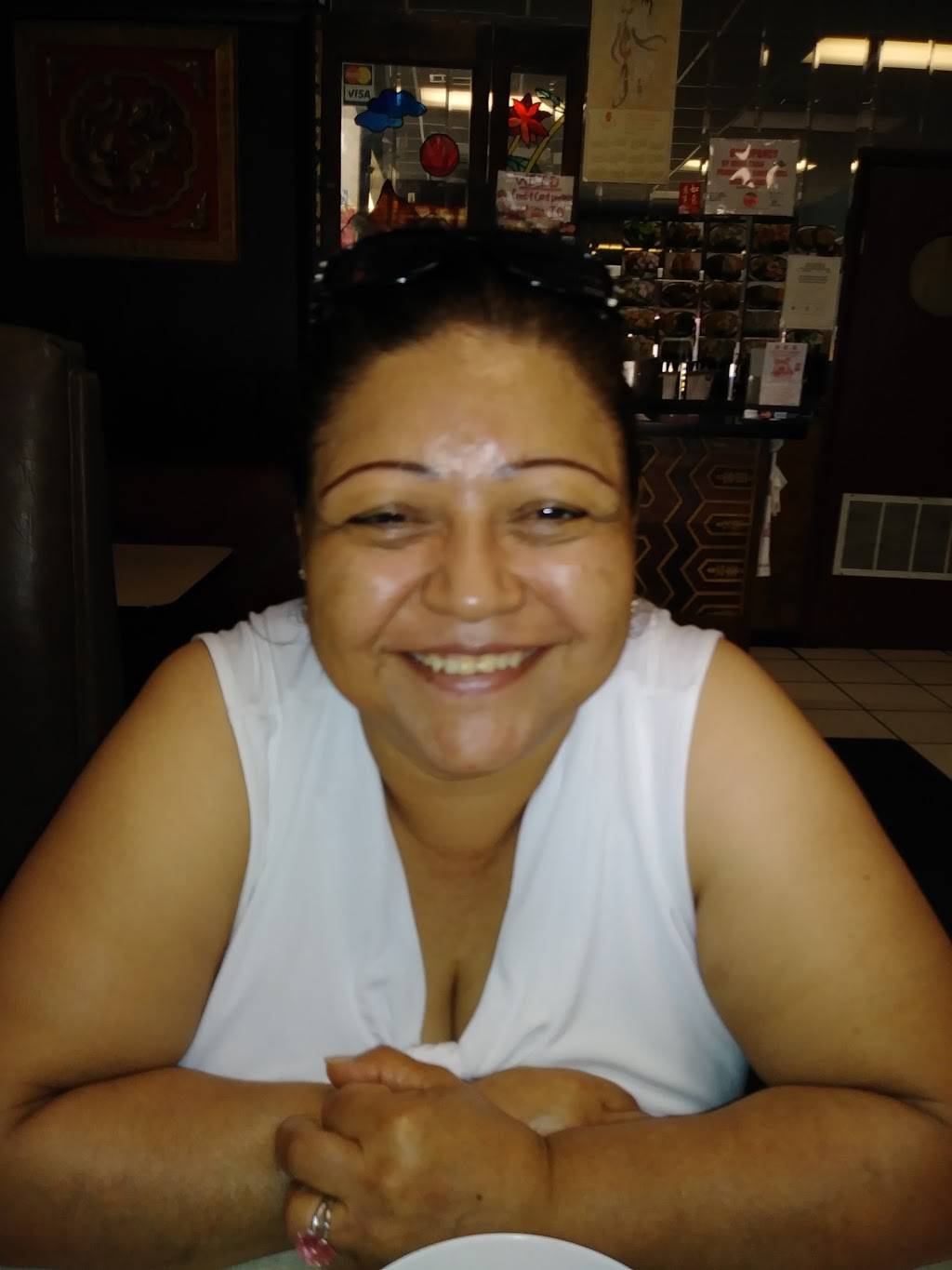 Chans Garden | restaurant | 2825 W Cermak Rd, Chicago, IL 60623, USA | 7732472525 OR +1 773-247-2525