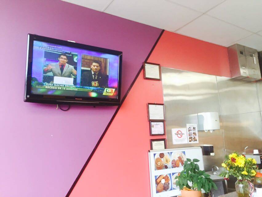 El Marinero | restaurant | 1319 University Blvd E, Takoma Park, MD 20912, USA | 3014454054 OR +1 301-445-4054