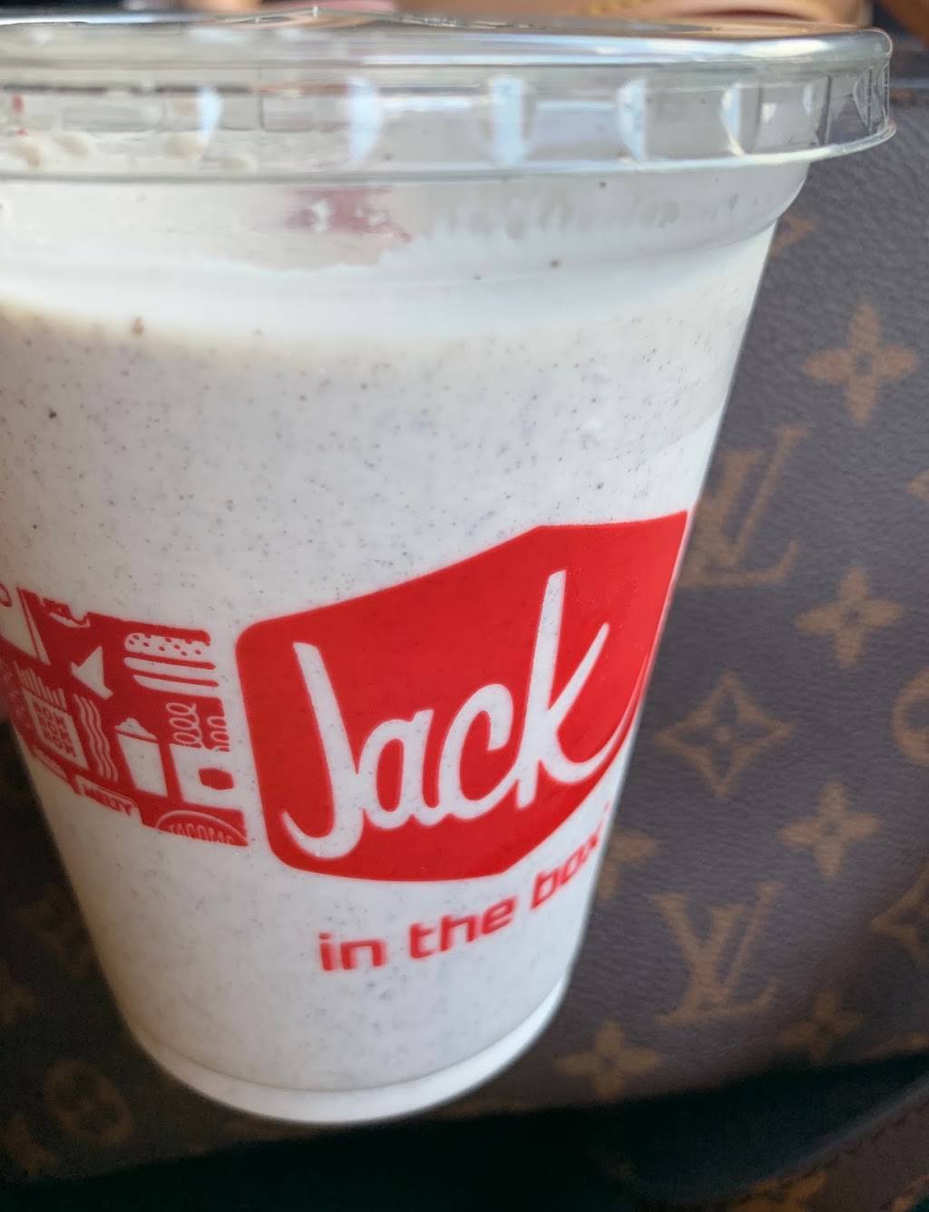 Jack in the Box | restaurant | 6720 N Blackstone Ave, Fresno, CA 93710, USA | 5594322826 OR +1 559-432-2826