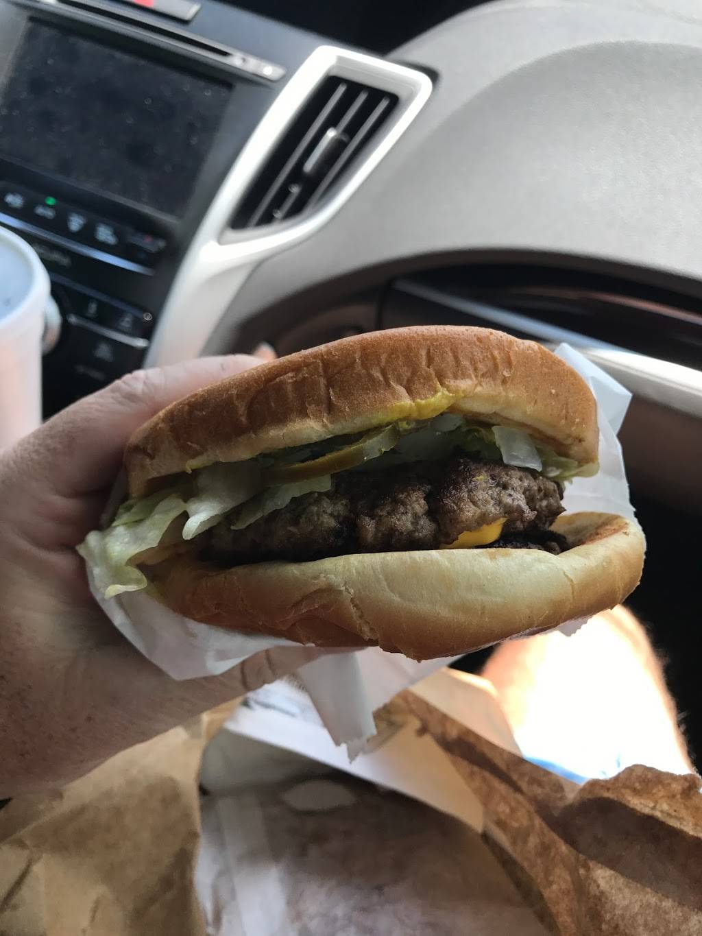 Brads Burgers | restaurant | 105 W 6th St, Lampasas, TX 76550, USA | 5125563144 OR +1 512-556-3144