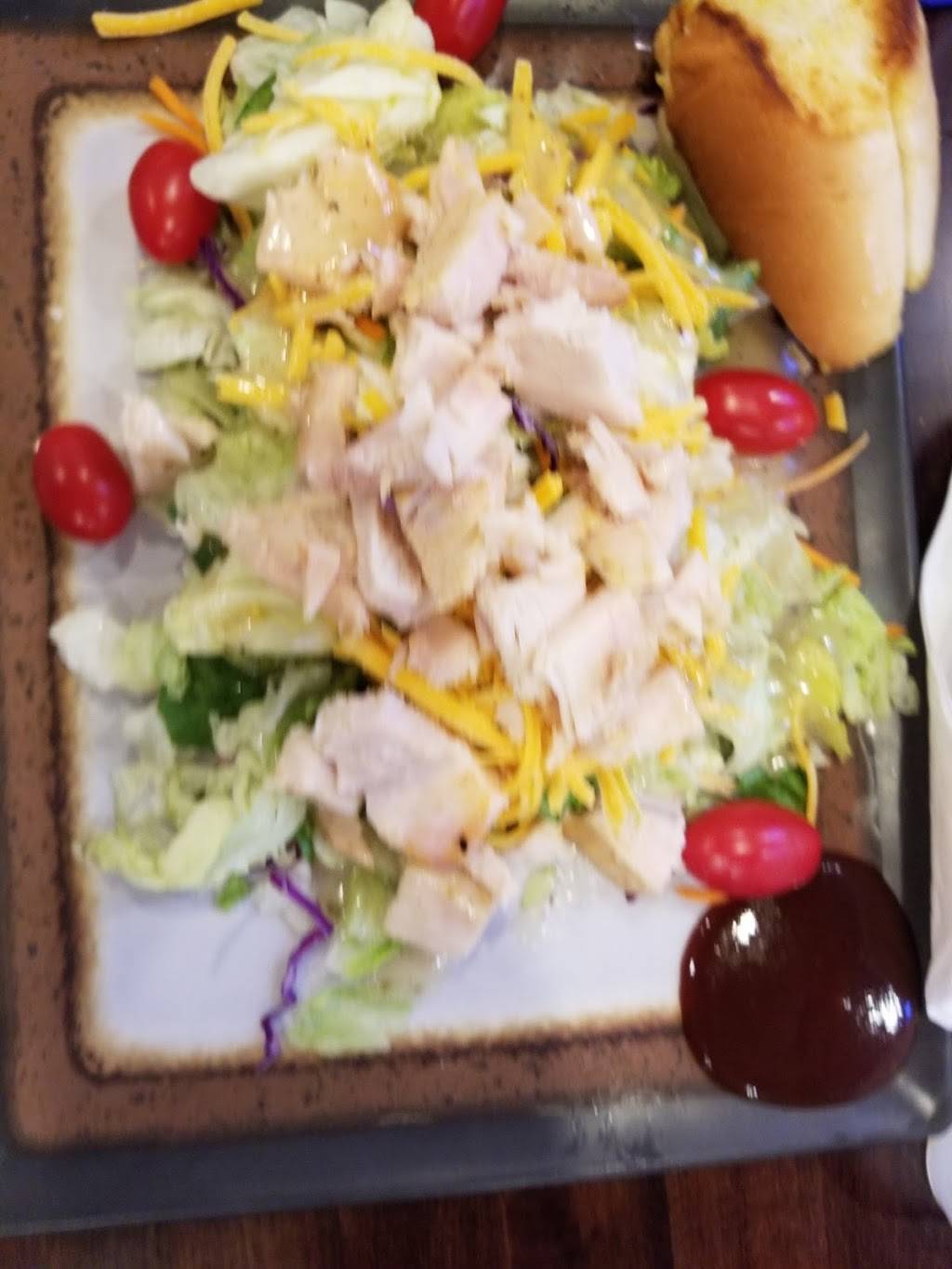 Bandanas Bar-B-Q | restaurant | 156 Vantage Dr, Cape Girardeau, MO 63701, USA | 5735193009 OR +1 573-519-3009