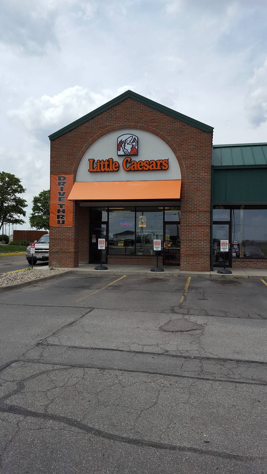 Little Caesars Pizza | meal takeaway | 289 Lafayette St Suite A, London, OH 43140, USA | 7408450577 OR +1 740-845-0577