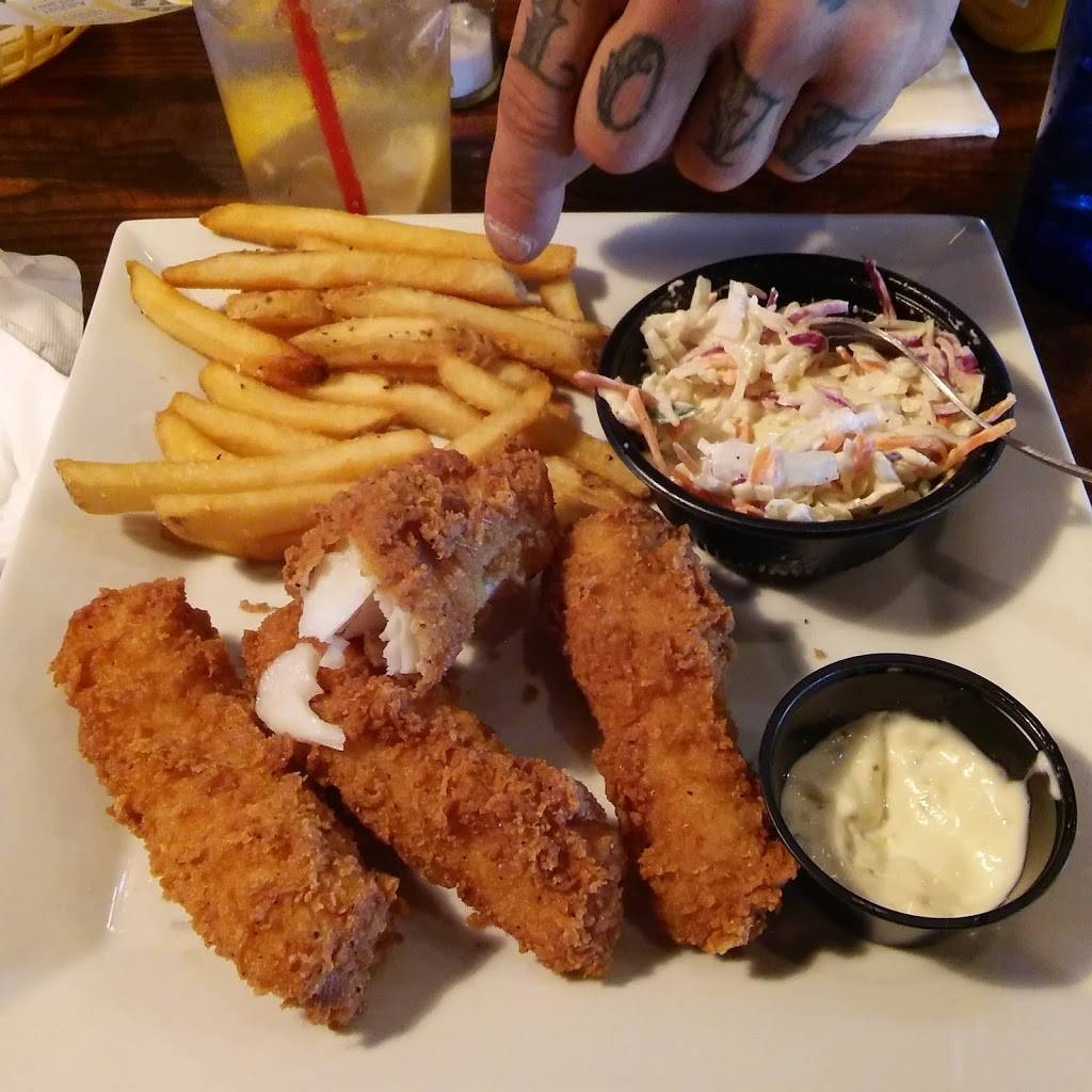 Quaker Steak & Lube | restaurant | 10 Chrome Dr, Greenville, SC 29615, USA | 8646789464 OR +1 864-678-9464