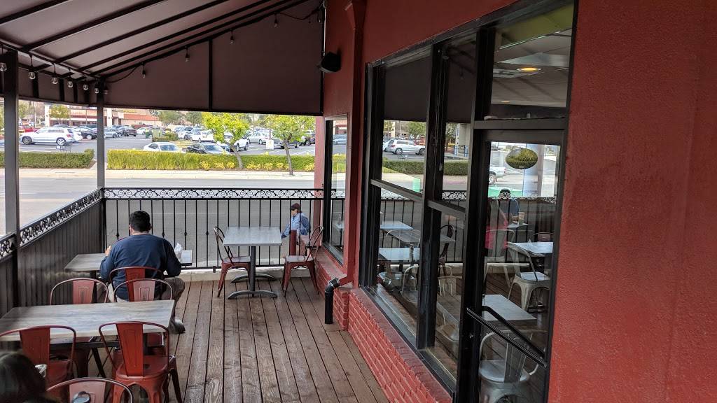 Mission Burrito | restaurant | 23640 Victory Blvd, Woodland Hills, CA 91367, USA | 8187106666 OR +1 818-710-6666