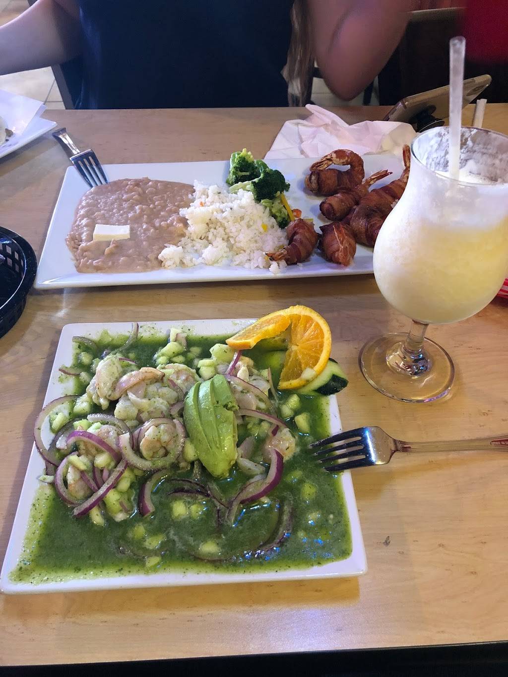 Mariscos El Pescador | restaurant | 5763 N First St, Fresno, CA 93710, USA | 5599812150 OR +1 559-981-2150