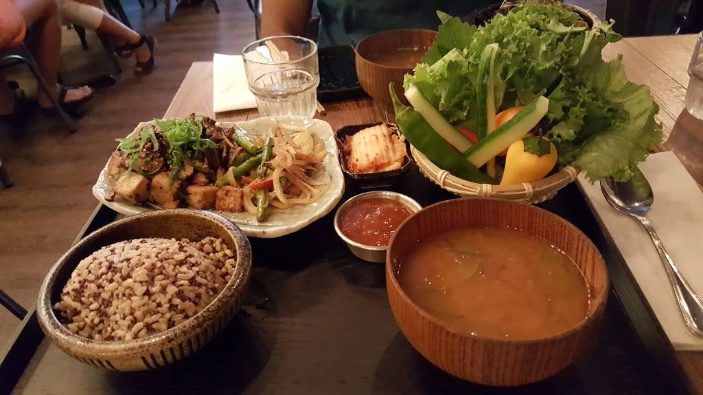 Barn Joo 35 | restaurant | 34 W 35th St, New York, NY 10001, USA | 2125644430 OR +1 212-564-4430