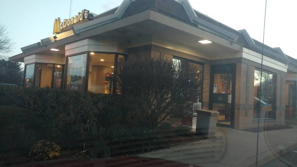 McDonalds | restaurant | 155 Newburyport Turnpike, Rowley, MA 01969, USA | 9789483324 OR +1 978-948-3324