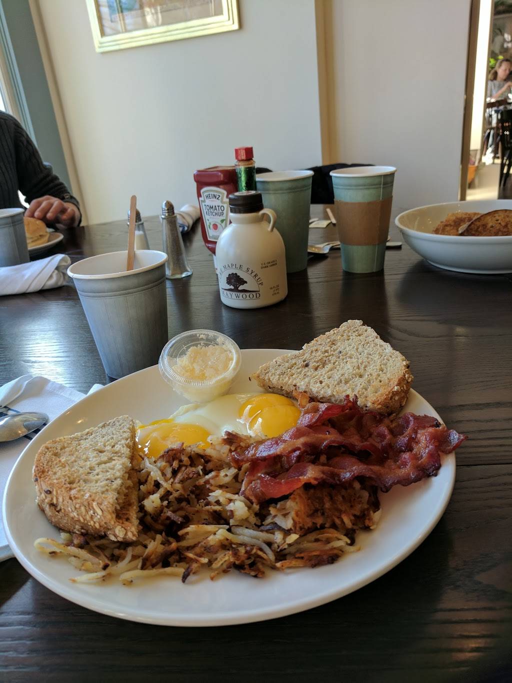 Bridgewater Village Store & Bistro | cafe | 27 Main St S, Bridgewater, CT 06752, USA | 8603542863 OR +1 860-354-2863