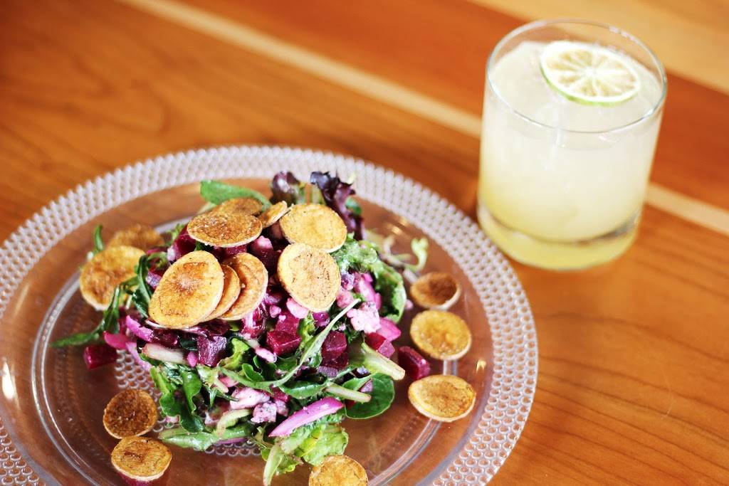 Sandy Point Beach House - Grand Rapids | restaurant | 822 Ottawa Ave NW, Grand Rapids, MI 49503, USA | 6164207724 OR +1 616-420-7724