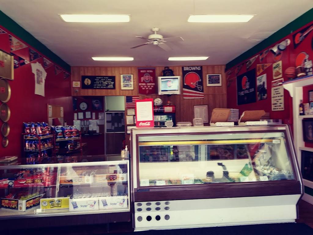 Selentis Pizza | restaurant | 808 Oberlin Ave, Lorain, OH 44052, USA | 4402451125 OR +1 440-245-1125