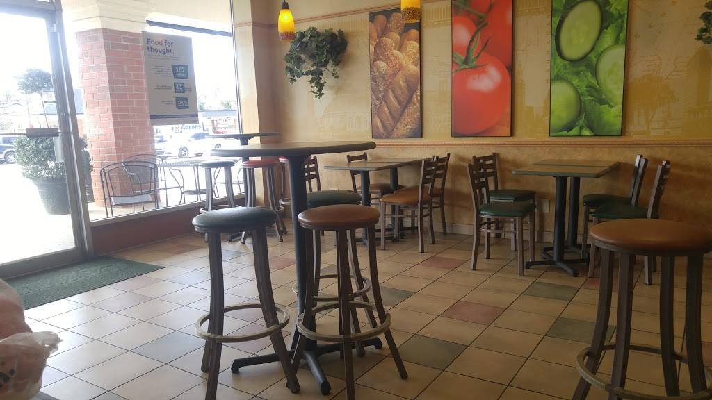 Subway | restaurant | 100 E Fleming Dr, Morganton, NC 28655, USA | 8284320070 OR +1 828-432-0070