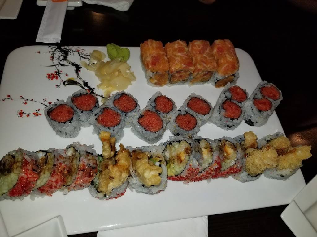 Tomo Japanese Cuisine | restaurant | 642 McLean Ave, Yonkers, NY 10705, USA | 9143780888 OR +1 914-378-0888