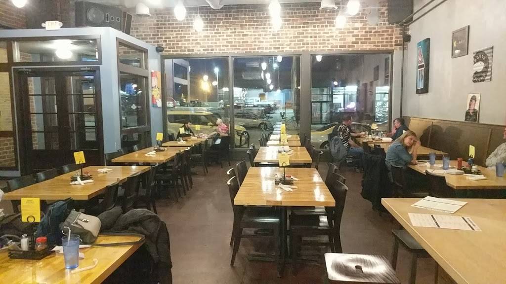 The Quarter Barrel Arcade & Brewery | restaurant | 616 2nd Ave SE, Cedar Rapids, IA 52401, USA | 3192004140 OR +1 319-200-4140