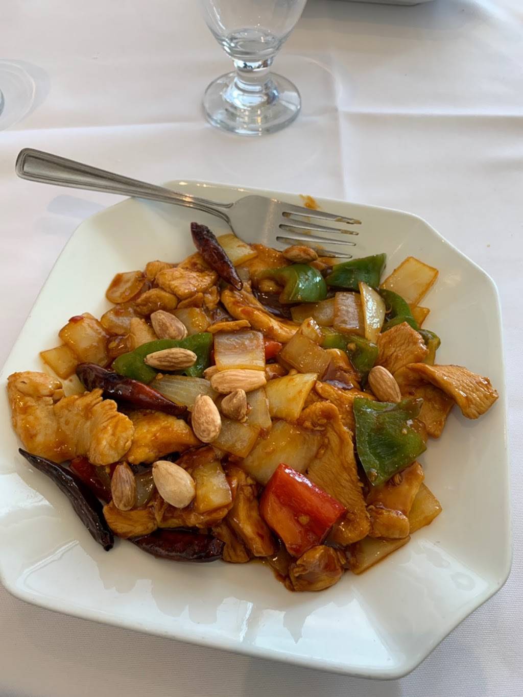 Eastern Sense Chinese Restaurant | restaurant | 200 Marycroft Ave, Woodbridge, ON L4L 5X9, Canada | 9052641688 OR +1 905-264-1688