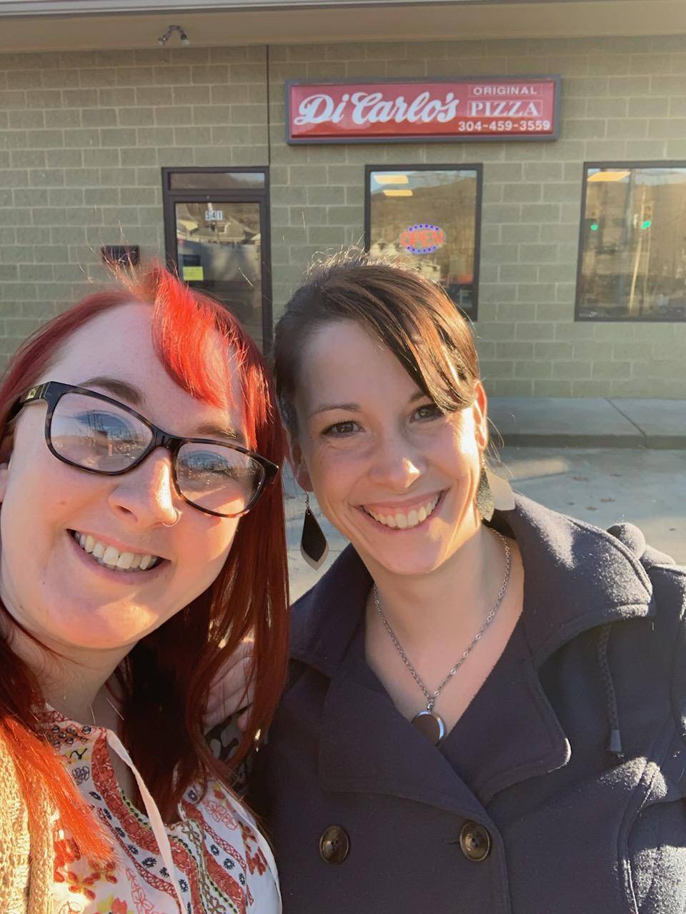 DiCarlos Original Pizza | meal takeaway | 541 Washington St, Newell, WV 26050, USA | 3044593559 OR +1 304-459-3559