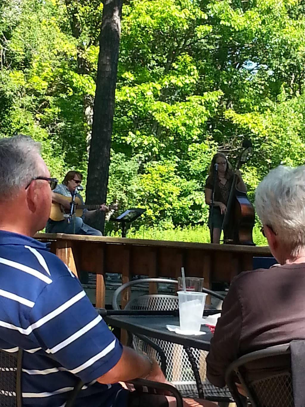 Sherwood Point Grill | restaurant | 6962 Co Rd M, Sturgeon Bay, WI 54235, USA | 9207439814 OR +1 920-743-9814